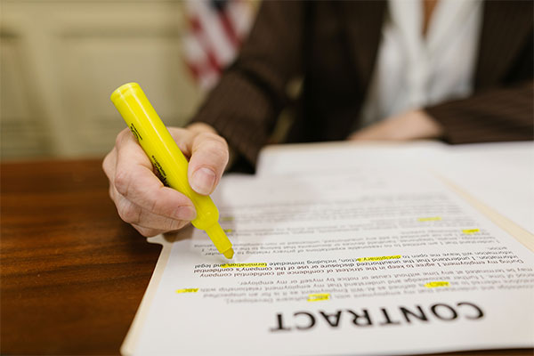 A guide to find a good contract lawyer