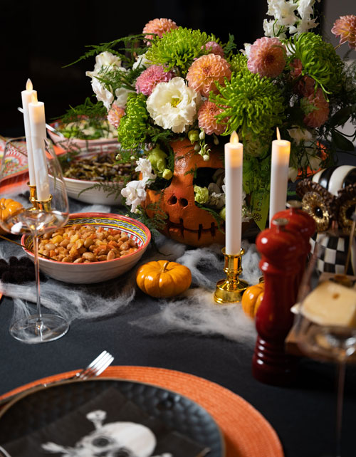 Spooky dining table for Halloween dinner