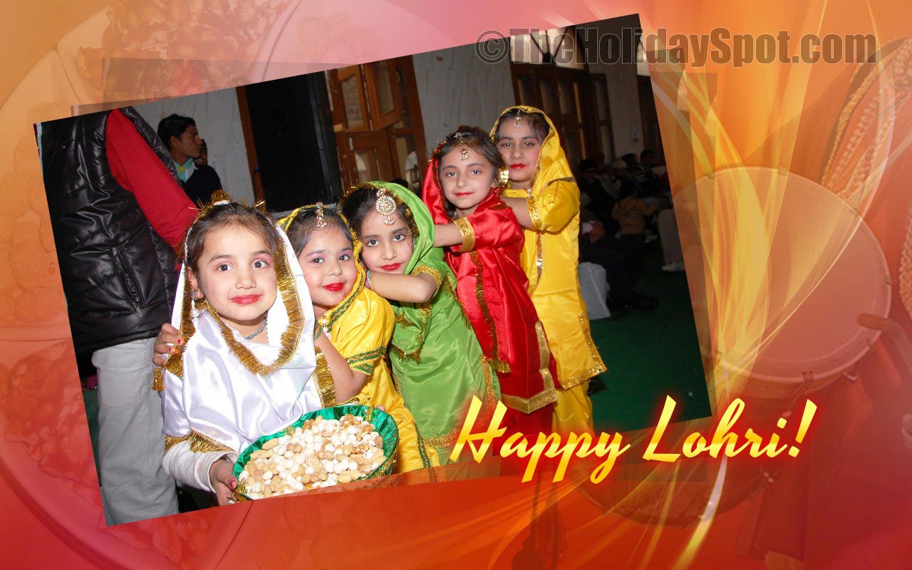 Wallpaper - Lohri Celebration of kids